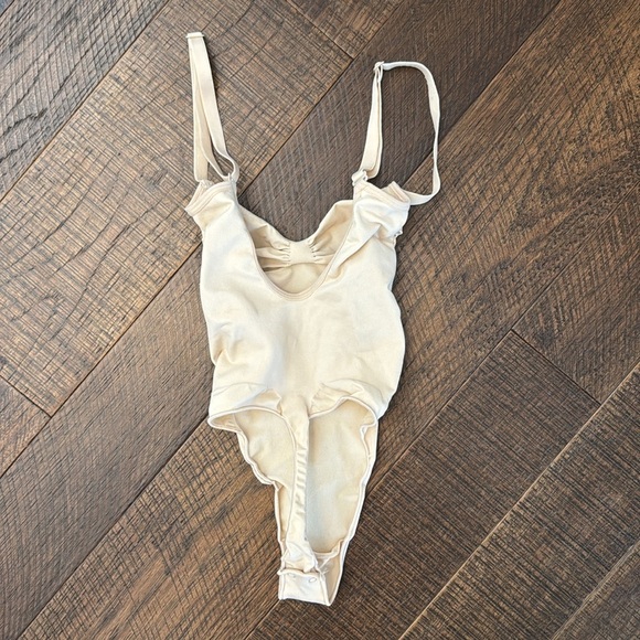 SKIMS Seamless Sculpt Thong Bodysuit in Nude - Picture 6 of 8